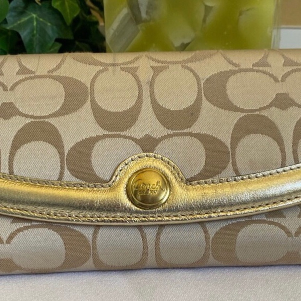Coach Beige and Gold Wallet - Picture 10 of 10